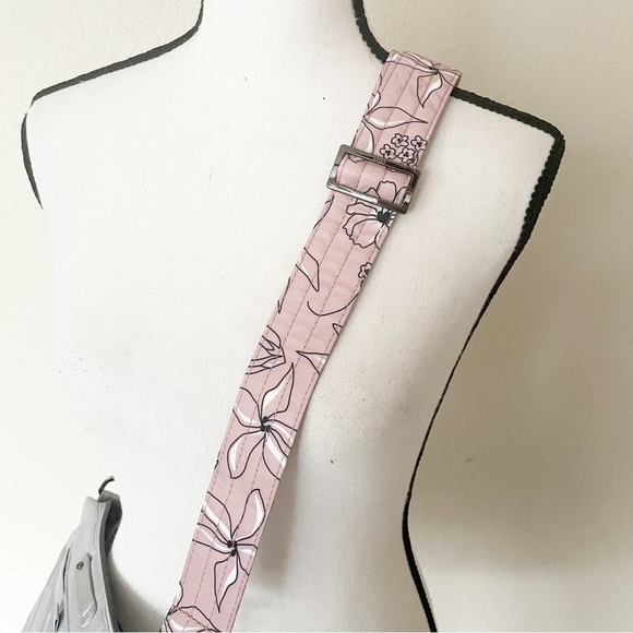 Lug Flare 2 Crossbody Bag Metallic Silver Floral Strap - Picture 4 of 8